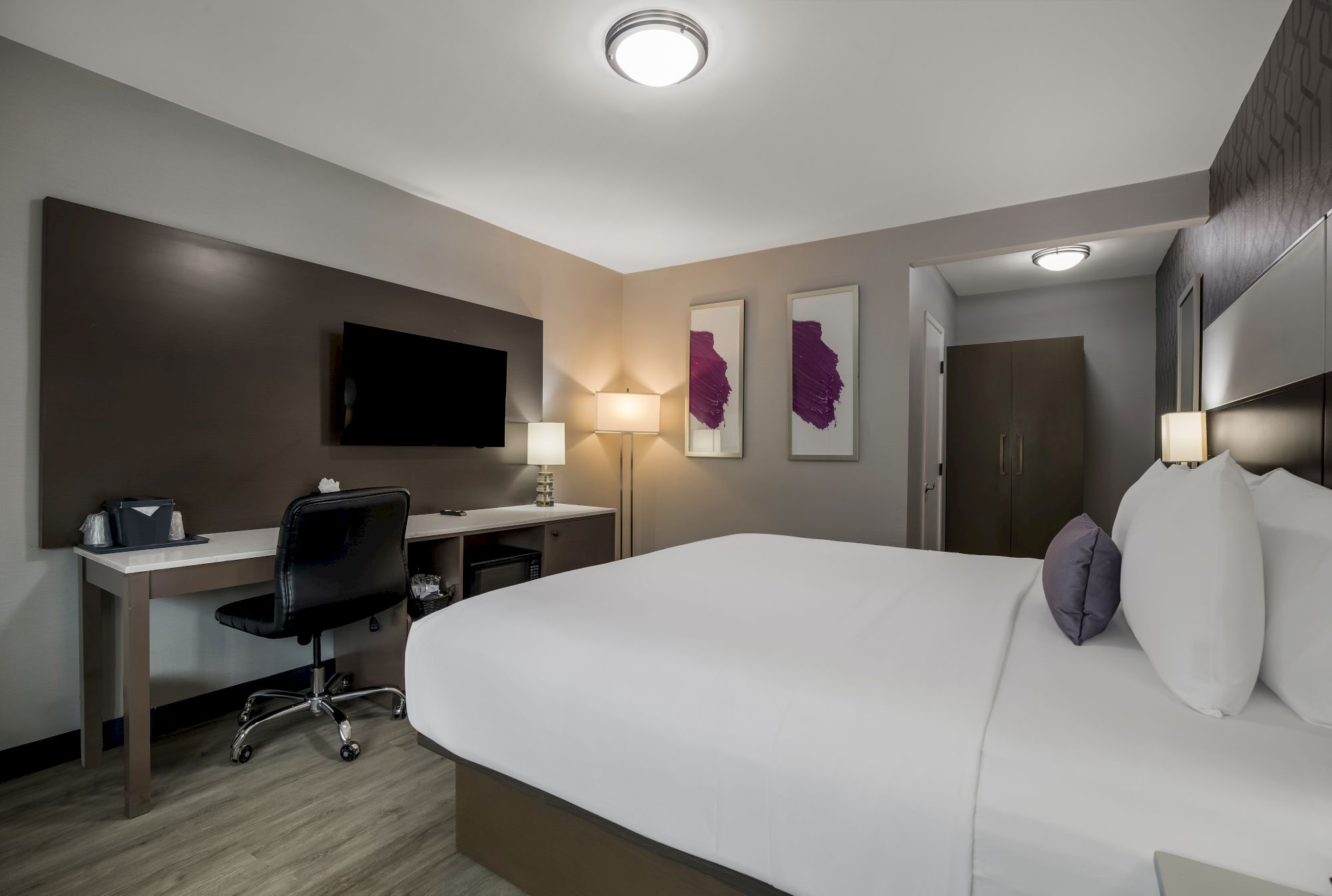 Sunset West Hotel, SureStay Collection by Best Western