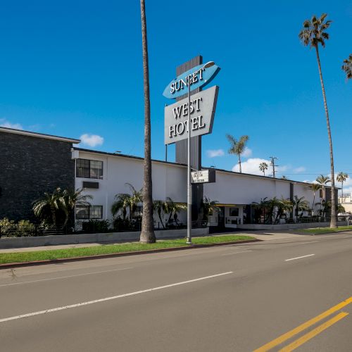 Sunset West Hotel, SureStay Collection by Best Western